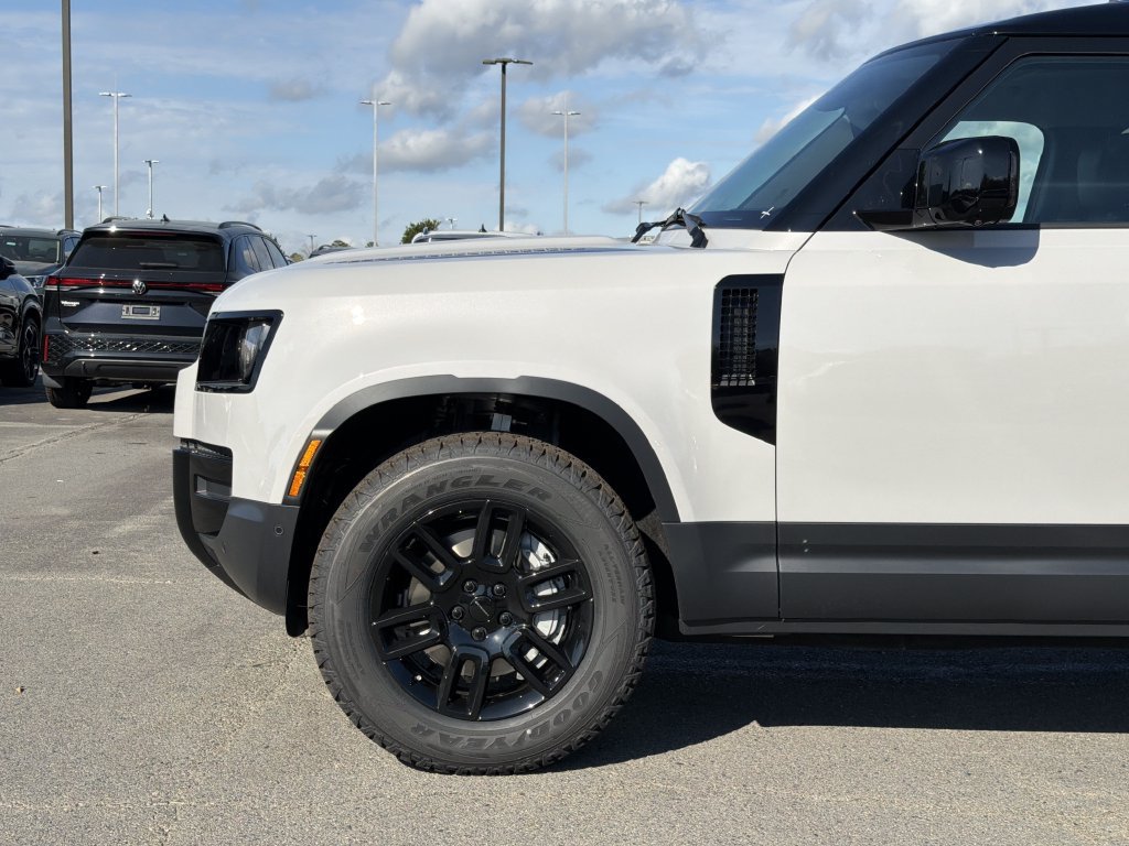 New 2026 Land Rover Defender 110 S AWD/4WD image 9
