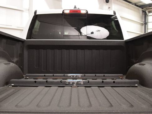 Used 2020 RAM 1500 Big Horn AWD/4WD image 26