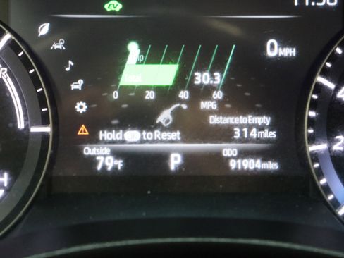 Used 2020 Toyota Highlander XLE image 44