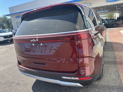 Used 2024 Kia Carnival EX FWD image 16