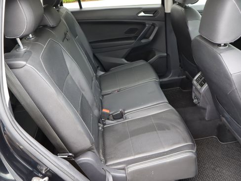 Used 2021 Volkswagen Tiguan SEL FWD image 36
