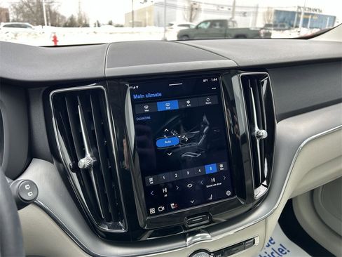 Certified 2023 Volvo XC60 B5 Core w/ Climate Package image 21