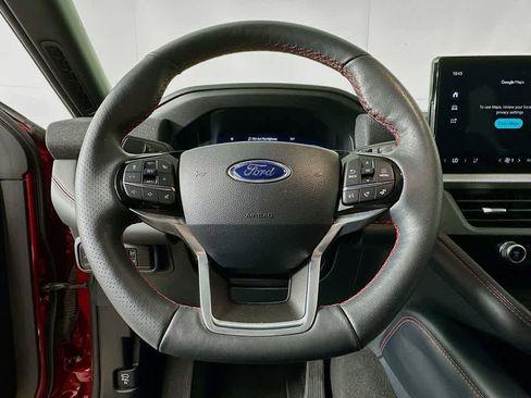 Used 2025 Ford Explorer ST-Line w/ ST-Line Street Pack AWD/4WD image 16