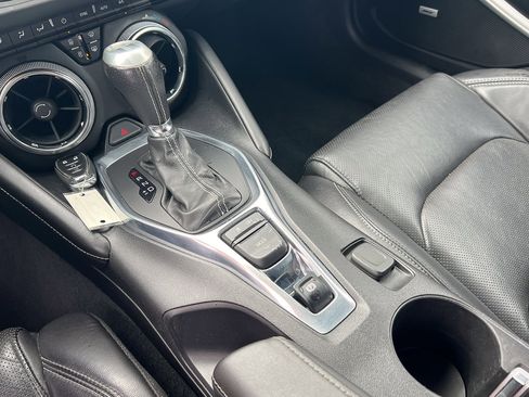 Used 2018 Chevrolet Camaro SS image 21