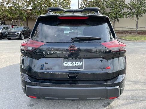 Used 2025 Nissan Rogue SV image 6