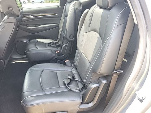 Used 2019 Buick Enclave Avenir w/ Avenir Technology Package FWD image 4