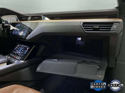 Used 2024 Audi Q8 e-tron Premium image 86