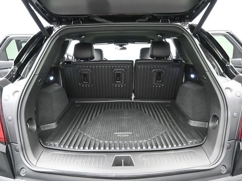 Certified 2025 Cadillac XT5 Luxury w/ LPO, Floor Liner Package AWD/4WD image 19