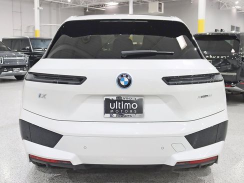 Used 2023 BMW iX xDrive50 w/ Premium Package image 13