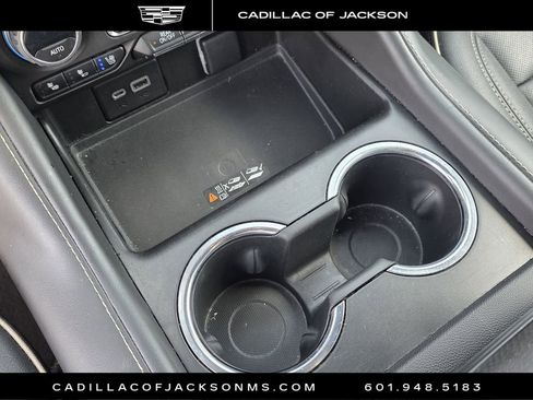 Used 2023 Chevrolet Suburban Premier RWD image 16