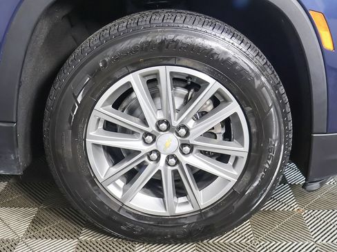 Used 2023 Chevrolet Traverse LT AWD/4WD image 21