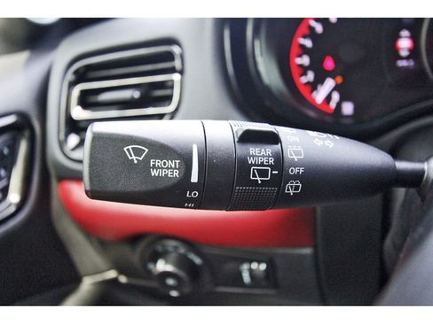 Used 2021 Dodge Durango R/T w/ Technology Group AWD/4WD image 22