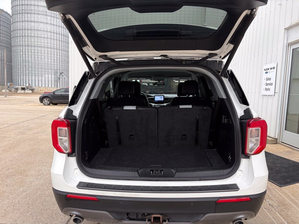 Used 2021 Ford Explorer XLT w/ Equipment Group 202A AWD/4WD image 8