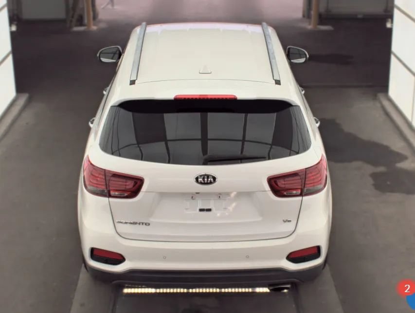 Used 2019 Kia Sorento FWD V6 w/ LX V6 Convenience Package image 4