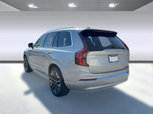 Certified 2025 Volvo XC90 B5 Plus image 3