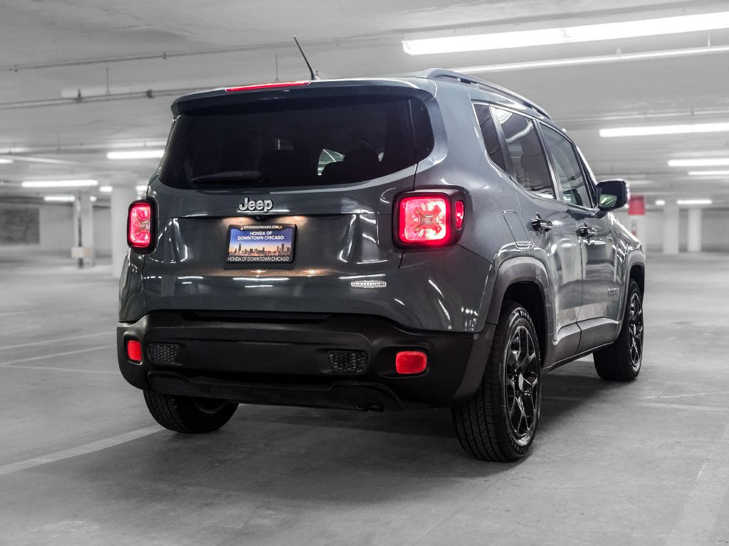 Used 2017 Jeep Renegade Latitude FWD image 7