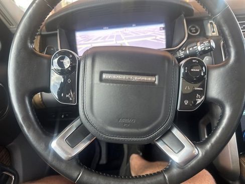 Used 2019 Land Rover Range Rover HSE image 32