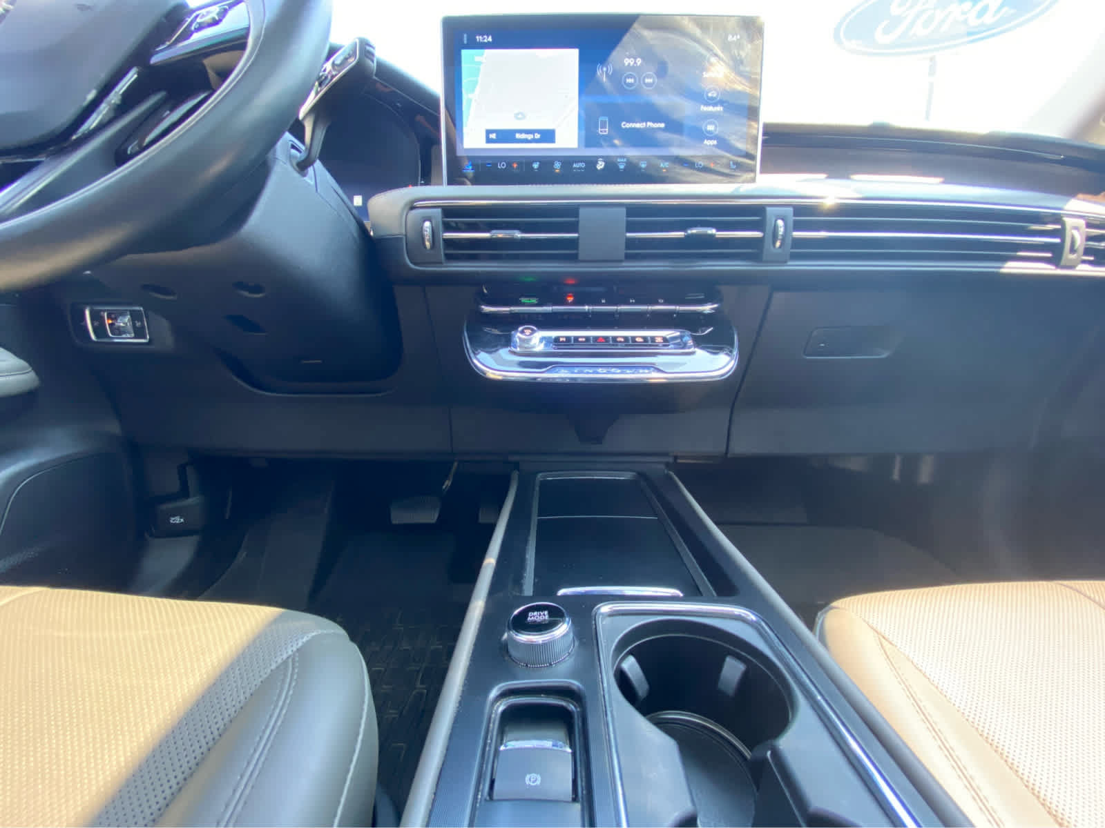 Used 2024 Lincoln Corsair Reserve w/ Equipment Group 201A AWD/4WD image 29