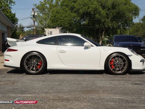 Used 2014 Porsche 911 GT3 w/ Sound Package Plus RWD image 8