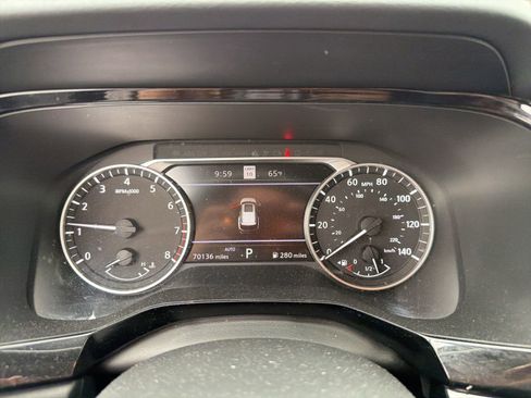 Used 2022 Nissan Pathfinder SL AWD/4WD image 16