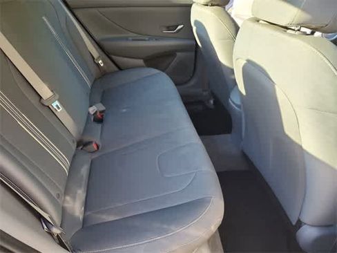 Used 2022 Hyundai Elantra SEL w/ Cargo Package image 18