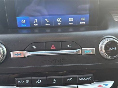 Used 2020 Ford Explorer Platinum w/ Premium Technology Package image 19