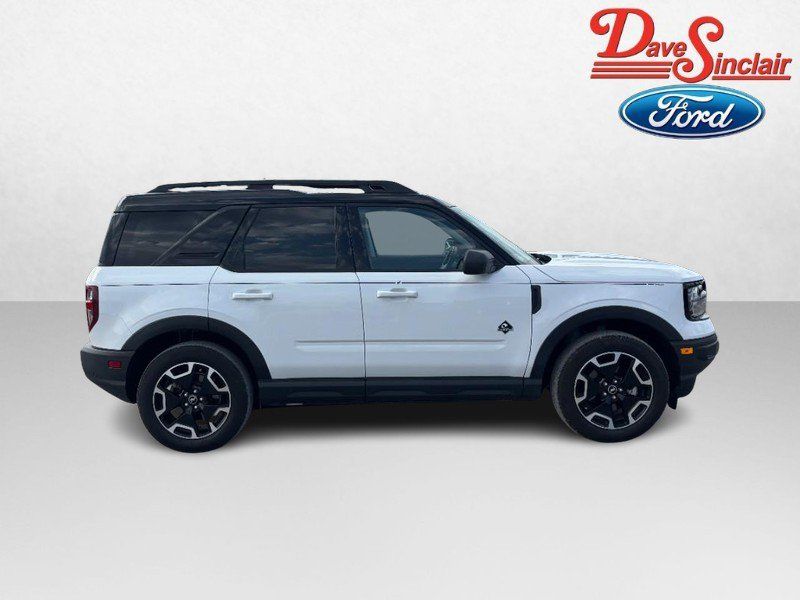 Used 2023 Ford Bronco Sport Outer Banks w/ Tech Package AWD/4WD image 5
