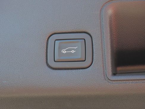 Used 2019 GMC Terrain SLT w/ Preferred Package image 17