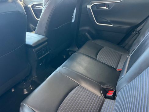 Used 2023 Toyota RAV4 XSE AWD/4WD image 9