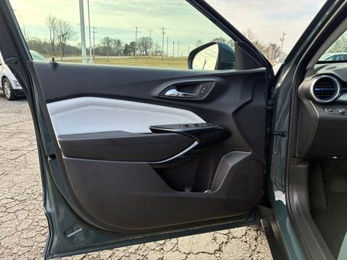 New 2026 Chevrolet Trax LT w/ Driver Confidence Package image 10