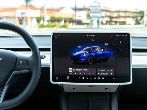 Used 2022 Tesla Model Y Performance image 22