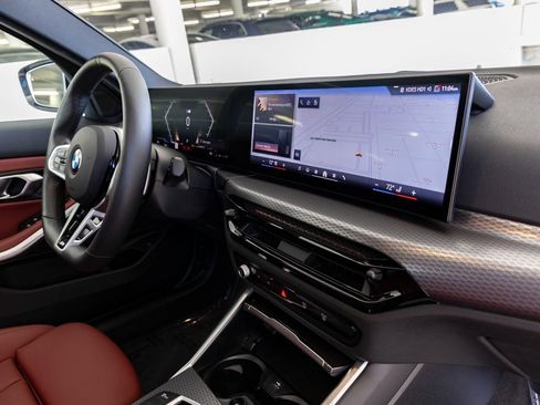 Certified 2025 BMW 330i Sedan w/ M Sport Package image 29