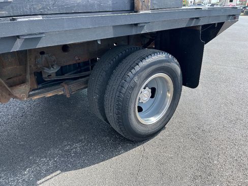 Used 2006 Chevrolet Silverado 3500 2WD Crew Cab image 12