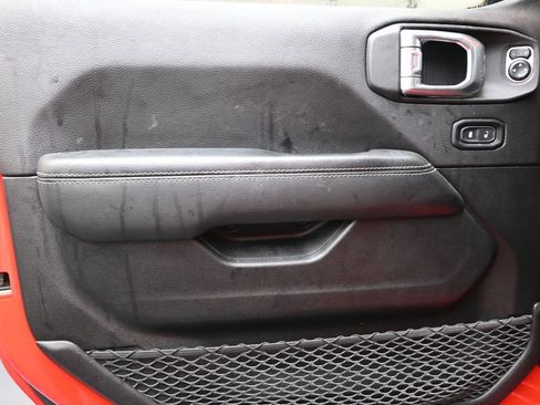 Used 2020 Jeep Wrangler Unlimited Sahara w/ Uconnect 4C Nav & Sound Group image 24