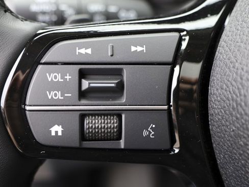 New 2025 Honda Pilot Touring image 14