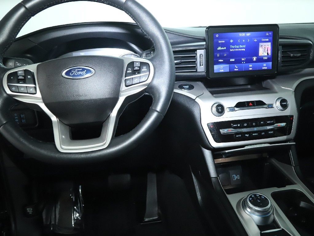 Used 2022 Ford Explorer XLT AWD/4WD image 27