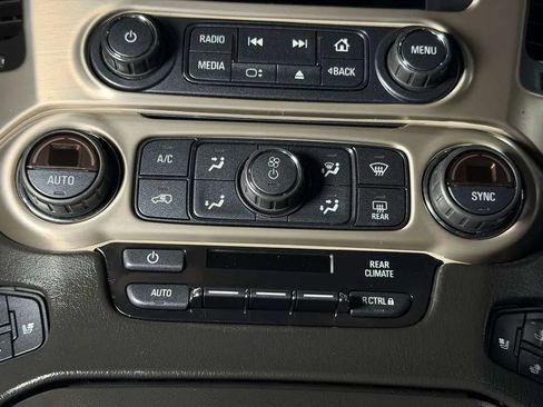 Used 2018 GMC Yukon Denali RWD image 39