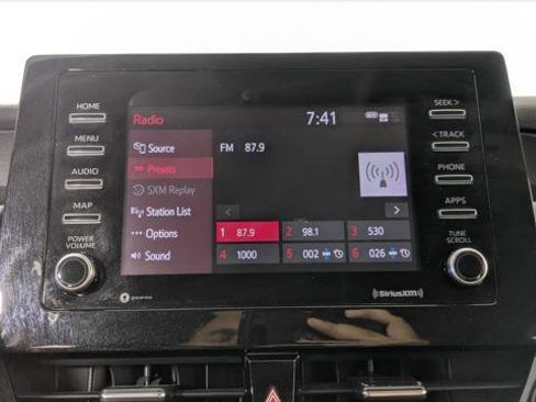 Used 2022 Toyota Camry LE image 29