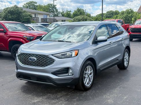 Used 2023 Ford Edge SEL w/ Convenience Package AWD/4WD image 5