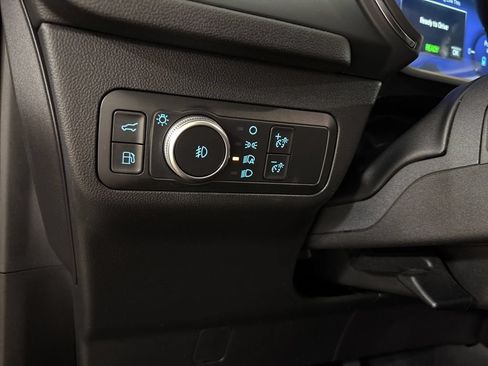 Used 2022 Ford Escape Titanium AWD/4WD image 13