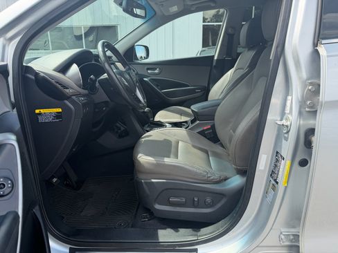 Used 2017 Hyundai Santa Fe Sport w/ 2.4L Tech Package 04 FWD image 9