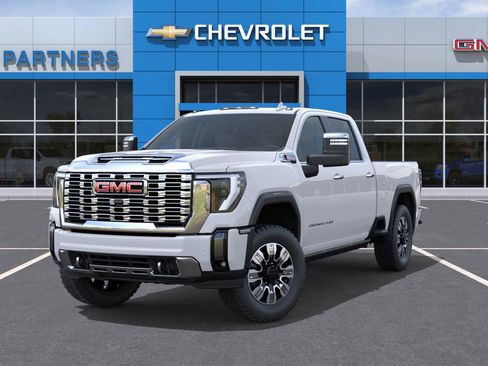 New 2026 GMC Sierra 2500 Denali w/ Denali Reserve Package AWD/4WD image 7