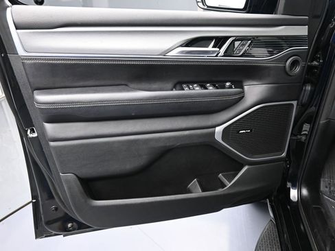 Used 2023 Jeep Wagoneer Series II image 13