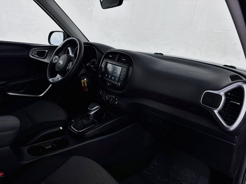 Used 2020 Kia Soul LX FWD image 29