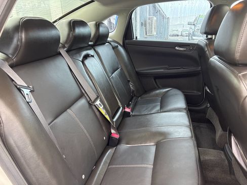 Used 2008 Chevrolet Impala LTZ image 28