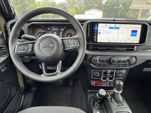 New 2025 Jeep Wrangler Unlimited Rubicon w/ Convenience Group AWD/4WD image 2