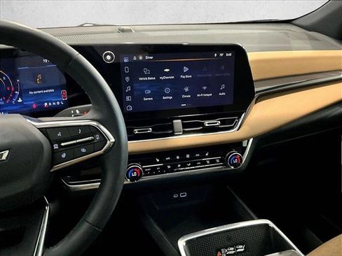 Used 2026 Chevrolet Equinox ACTIV image 8