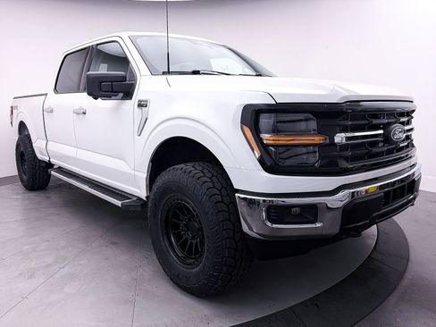 Used 2024 Ford F150 XLT w/ Tow/Haul Package image 10