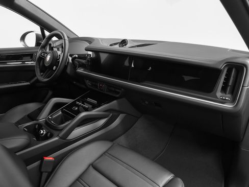 New 2026 Porsche Cayenne E-Hybrid Coupe AWD/4WD image 24