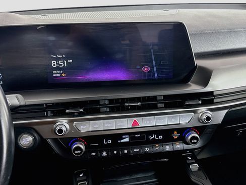 Used 2025 Kia Telluride S FWD image 18